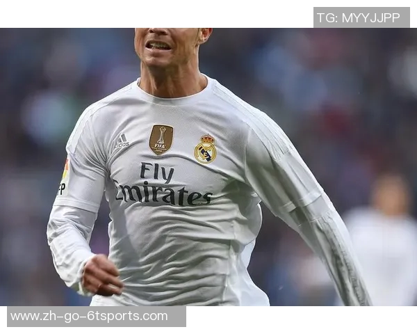 中国足球球星破门而入展现惊人实力点燃全场激情